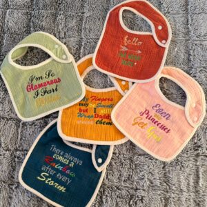 Baby Bibs for Infants and Toddlers, Protect Clothes During Mealtime, Easy to Clean and Comfortable